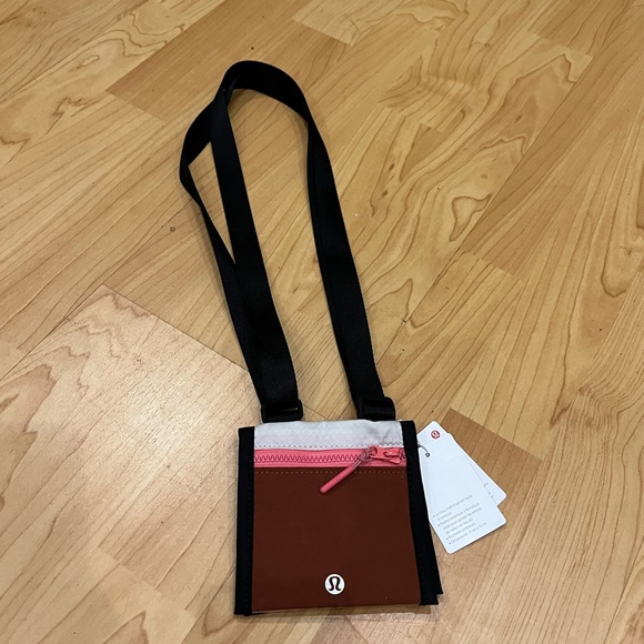 lululemon athletica Bags Lululemon Nwt Ever Ready Crossbody Wallet